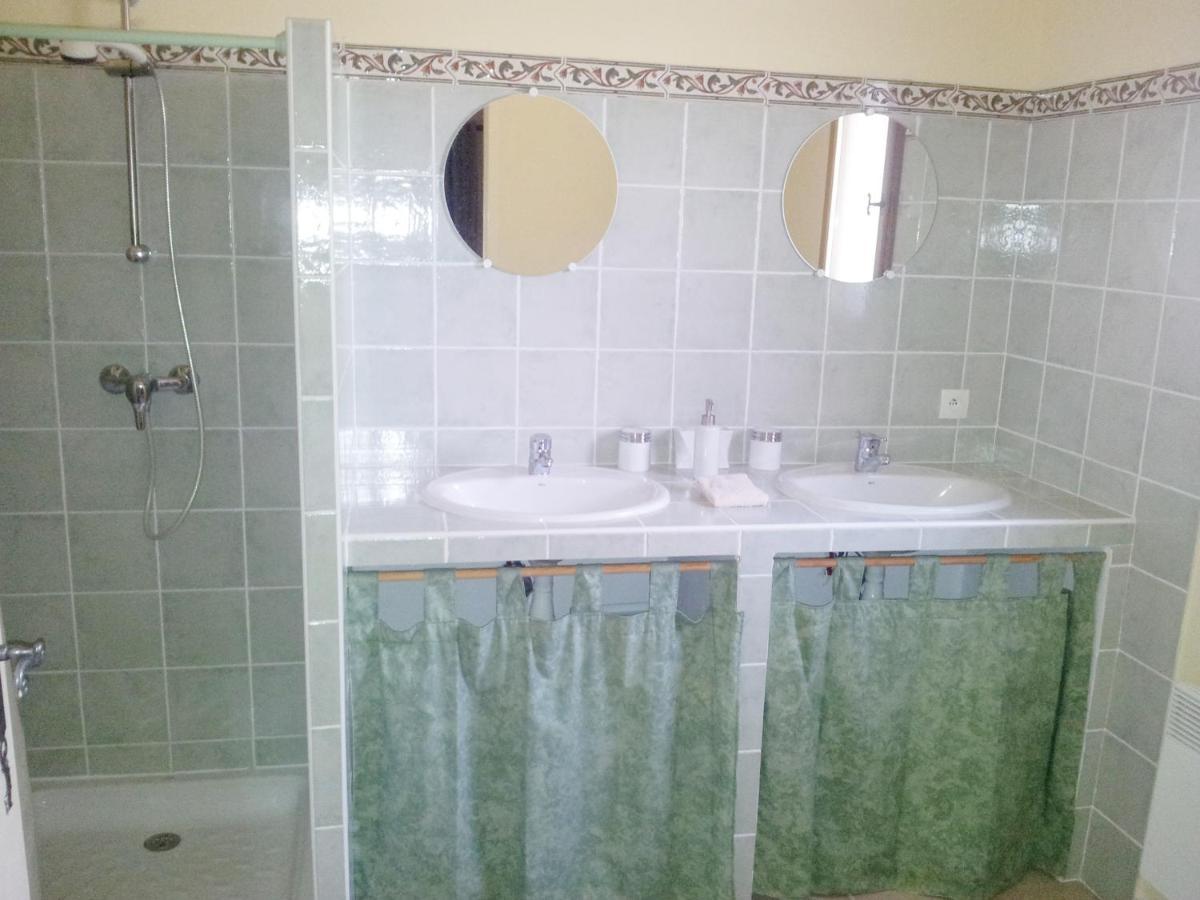 Les Cerises Bed & Breakfast *